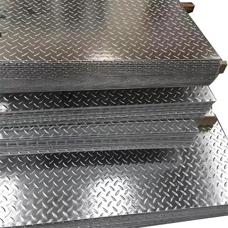 Paano Mapapahusay ng Diamond Pattern Steel Plate para sa mga Industrial Application ang Kaligtasan at Pagganap ng Pagkarga